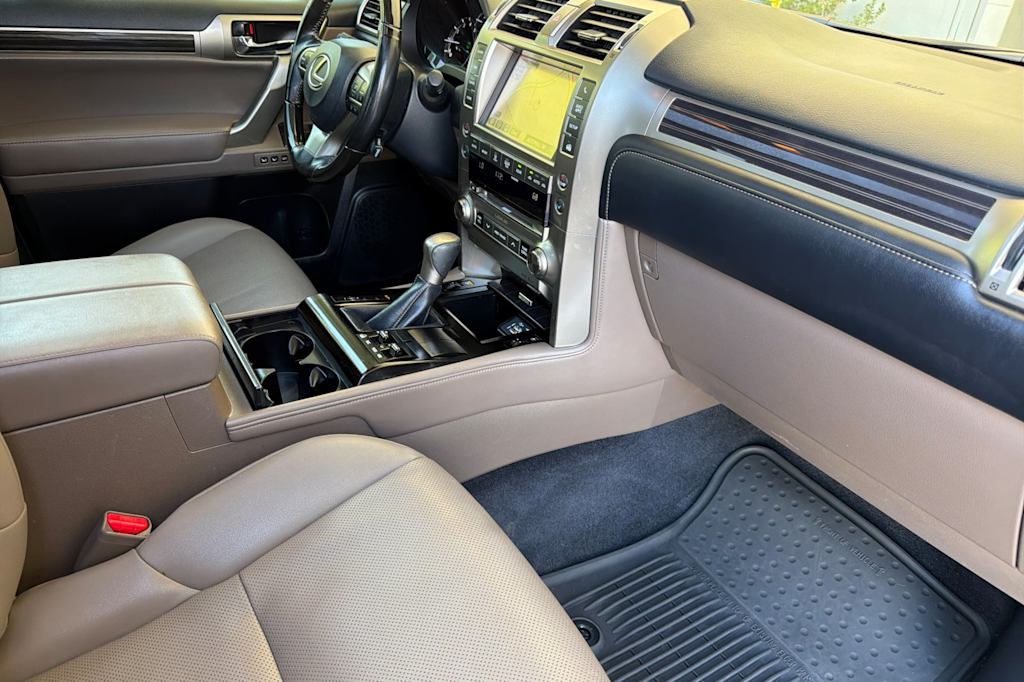 Thumbnail: 2020 Lexus GX - 12