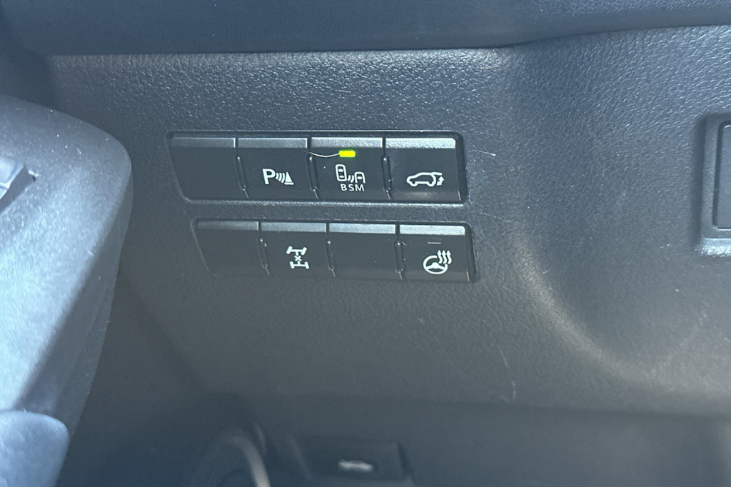 Thumbnail: 2017 Lexus NX - 32