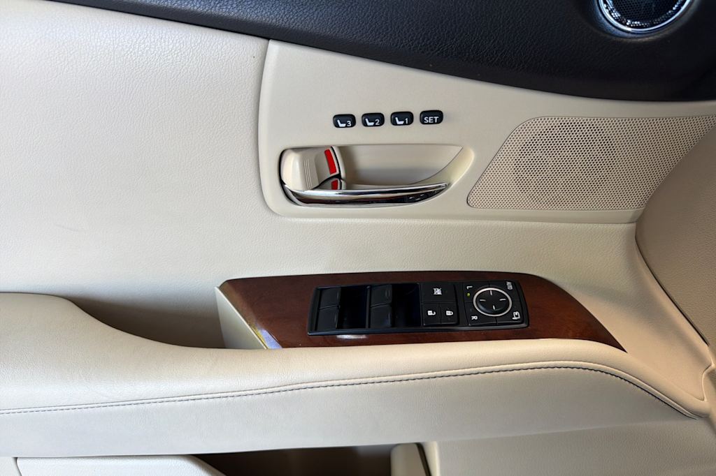 Thumbnail: 2015 Lexus RX - 22