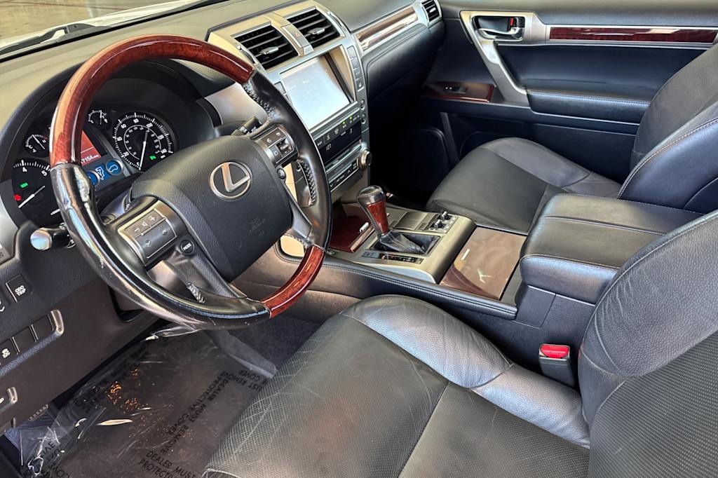 Thumbnail: 2017 Lexus GX - 9