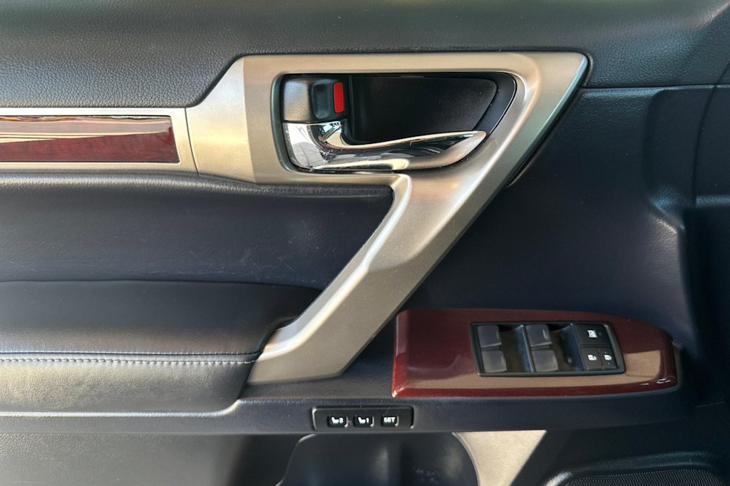Thumbnail: 2019 Lexus GX - 22