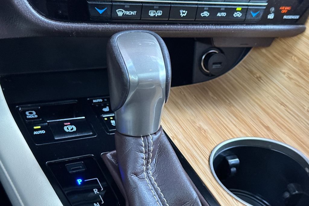 Thumbnail: 2019 Lexus RX - 14