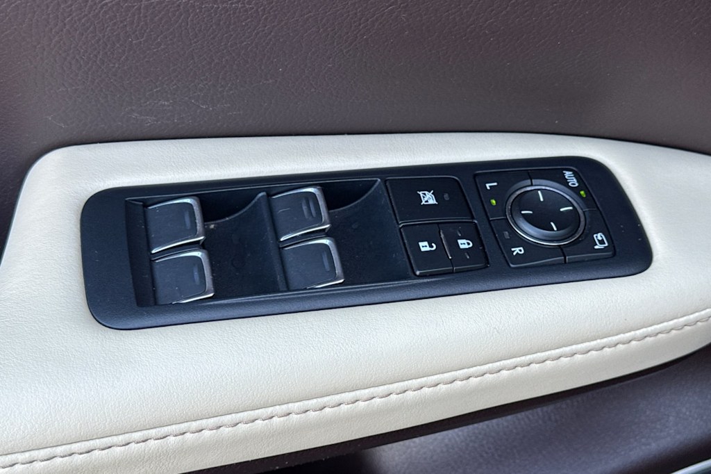 Thumbnail: 2019 Lexus RX - 21
