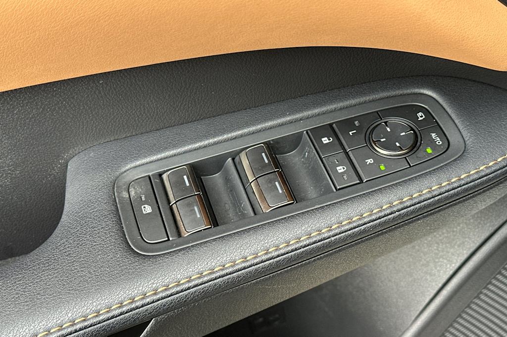 Thumbnail: 2023 Lexus RX - 22