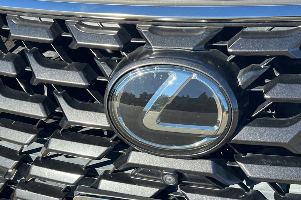 Thumbnail: 2021 Lexus LX - 7