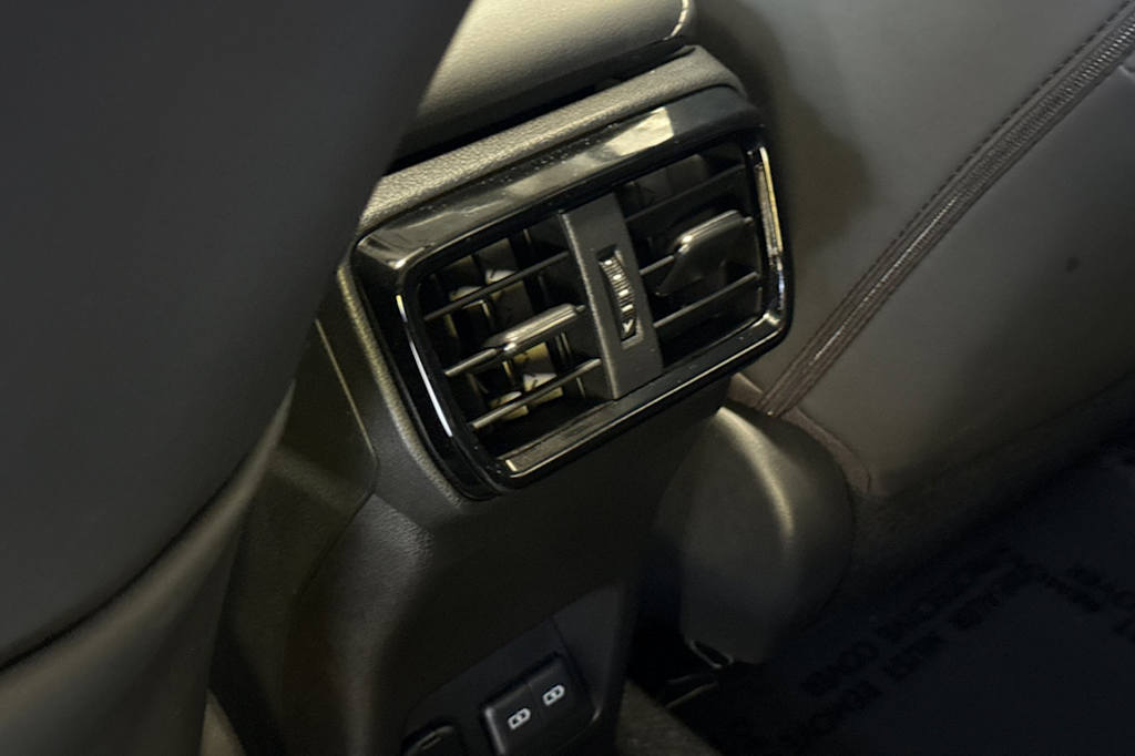 Thumbnail: 2024 Lexus ES - 23