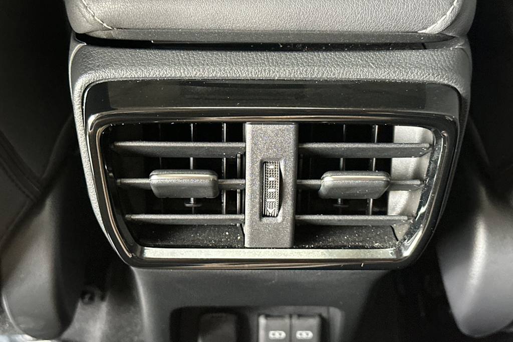 Thumbnail: 2025 Lexus ES - 23