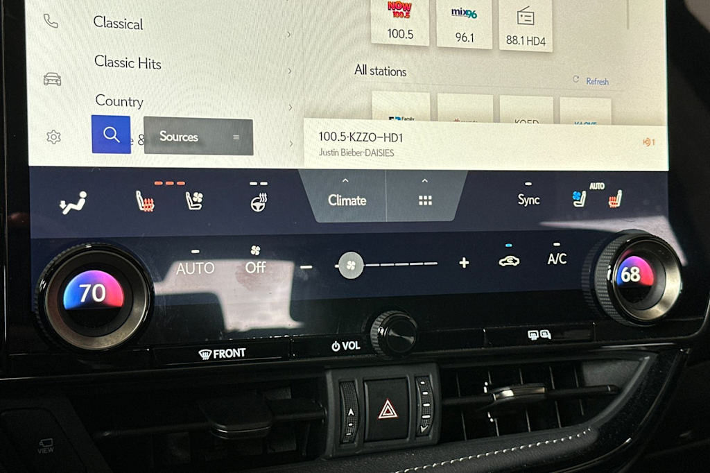 Thumbnail: 2025 Lexus ES - 27