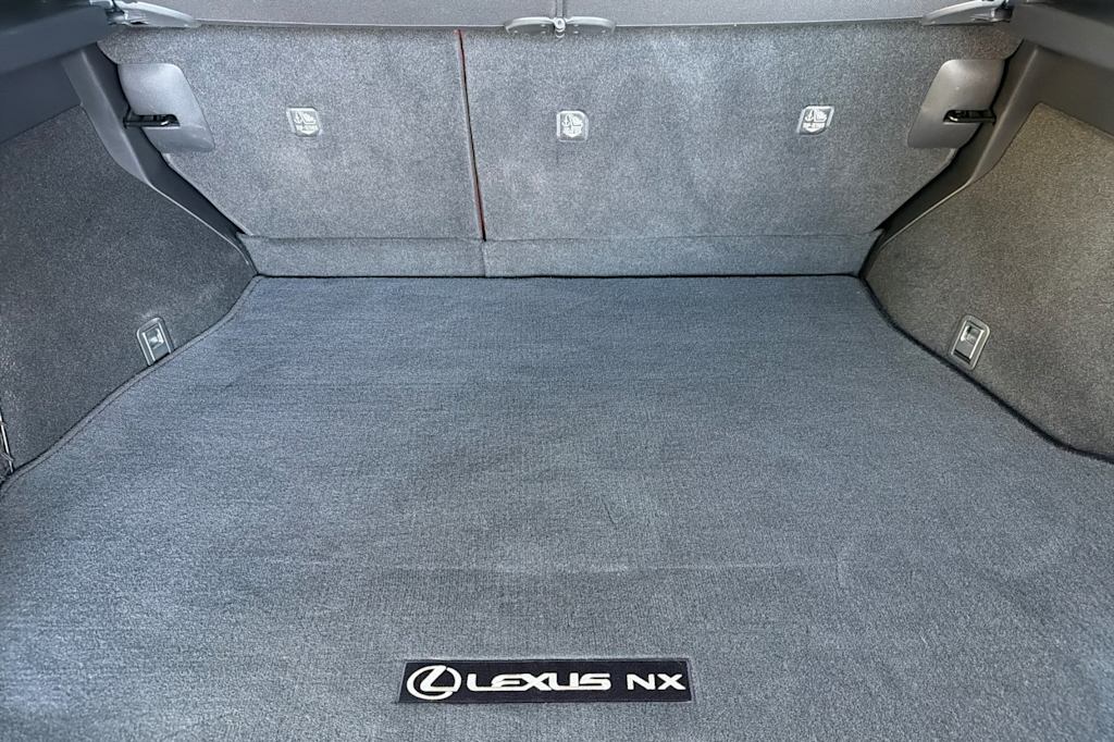 Thumbnail: 2024 Lexus ES - 17