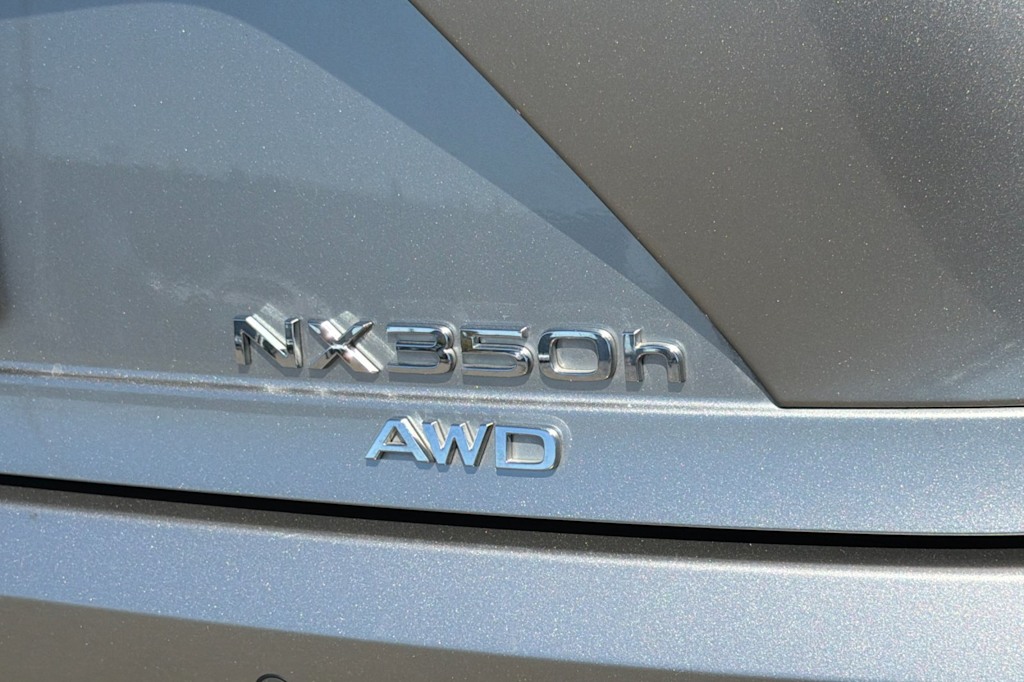 Thumbnail: 2024 Lexus ES - 7