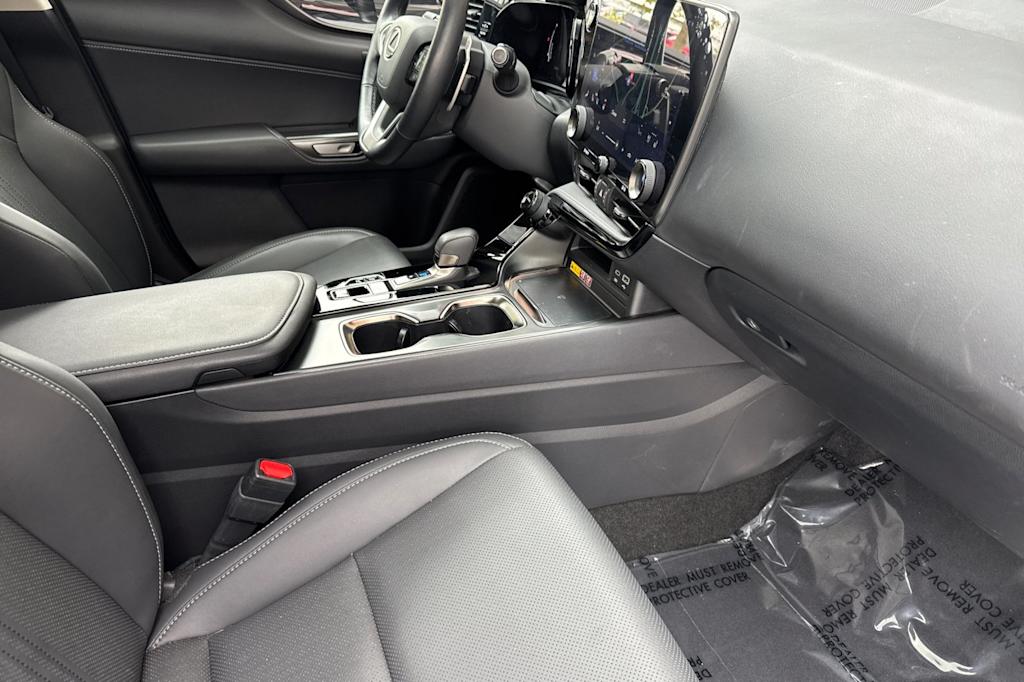 Thumbnail: 2026 Lexus ES - 10