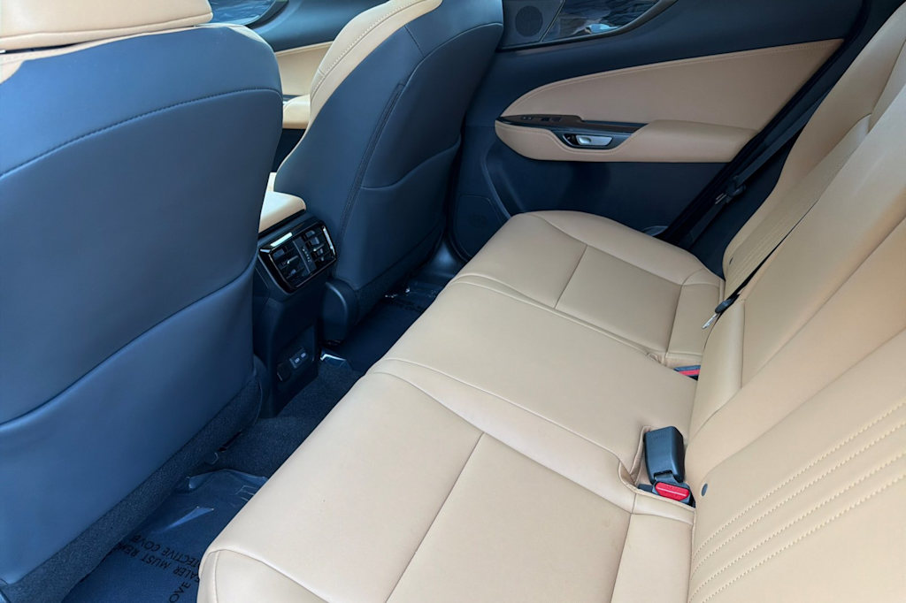 Thumbnail: 2025 Lexus ES - 10