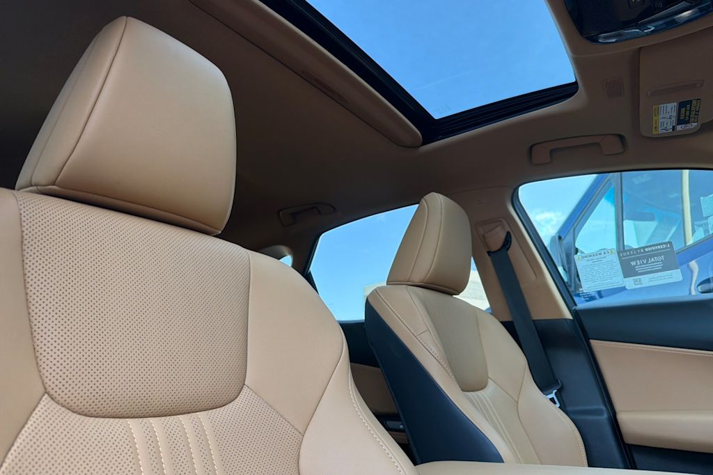 Thumbnail: 2025 Lexus ES - 23