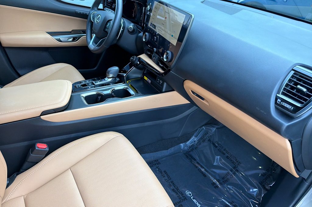 Thumbnail: 2025 Lexus ES - 12