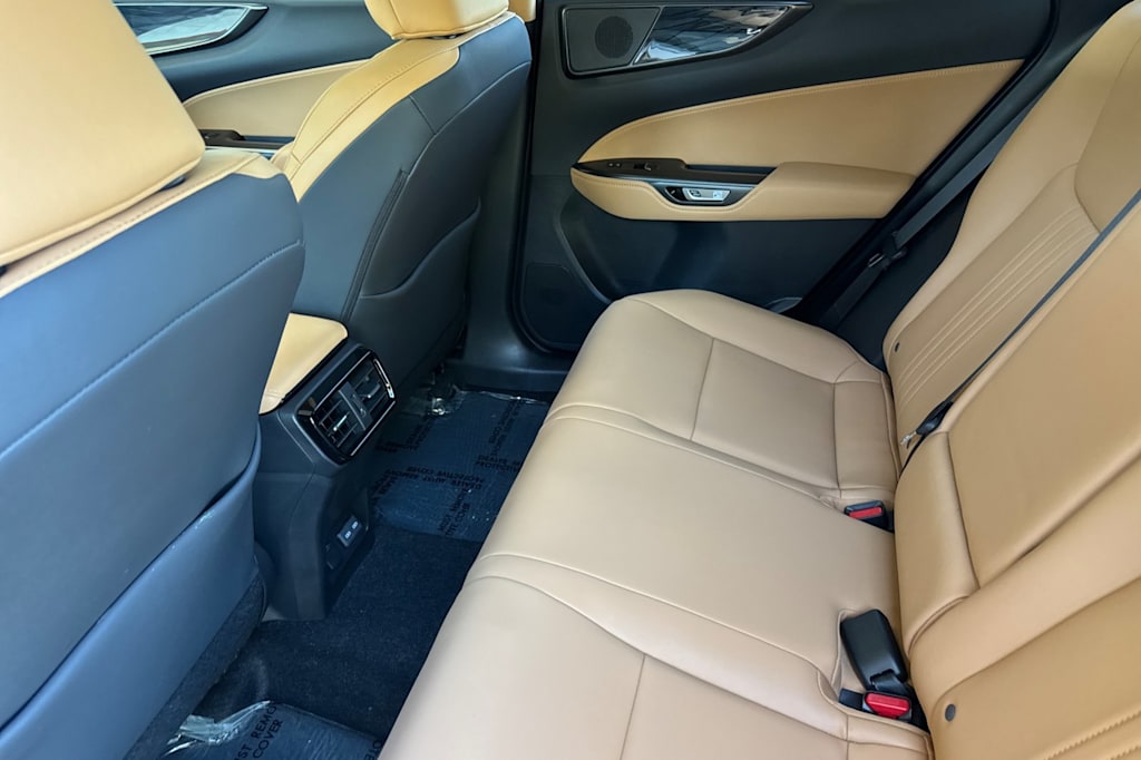 Thumbnail: 2024 Lexus ES - 11