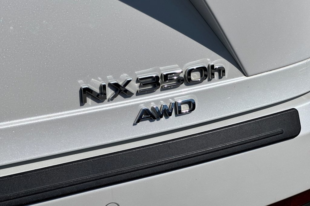 Thumbnail: 2024 Lexus ES - 33