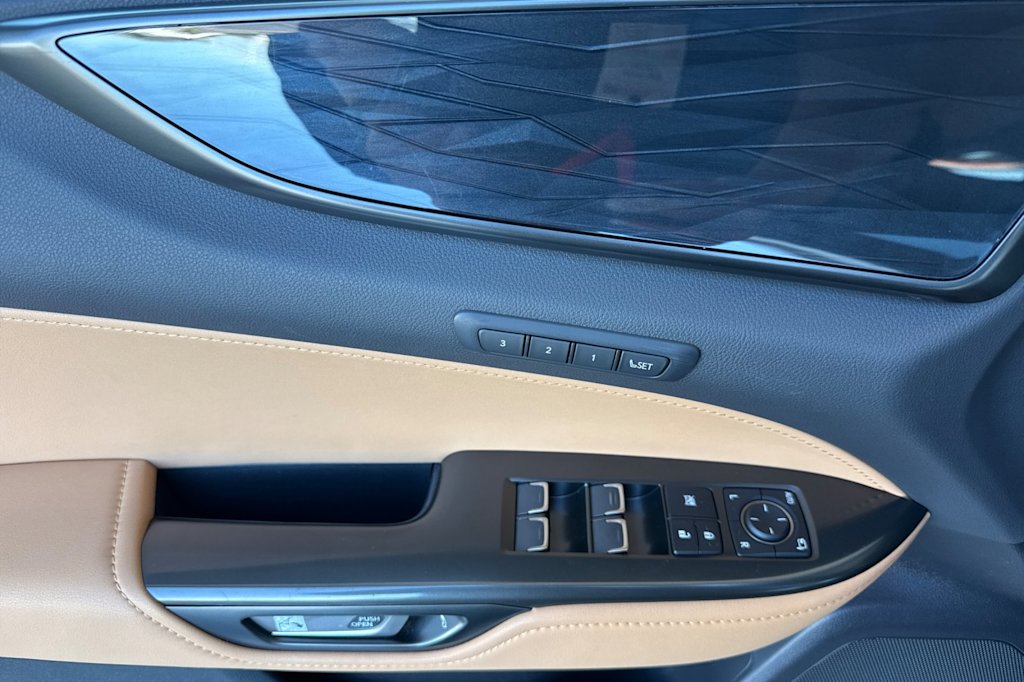 Thumbnail: 2024 Lexus ES - 20