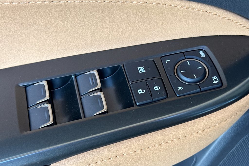 Thumbnail: 2024 Lexus ES - 21