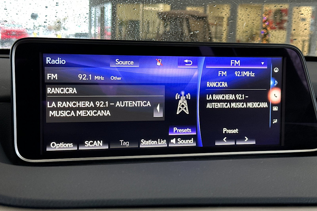 Thumbnail: 2019 Lexus RX - 15