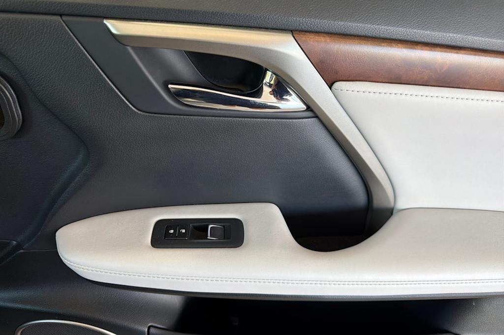 Thumbnail: 2020 Lexus RX - 26