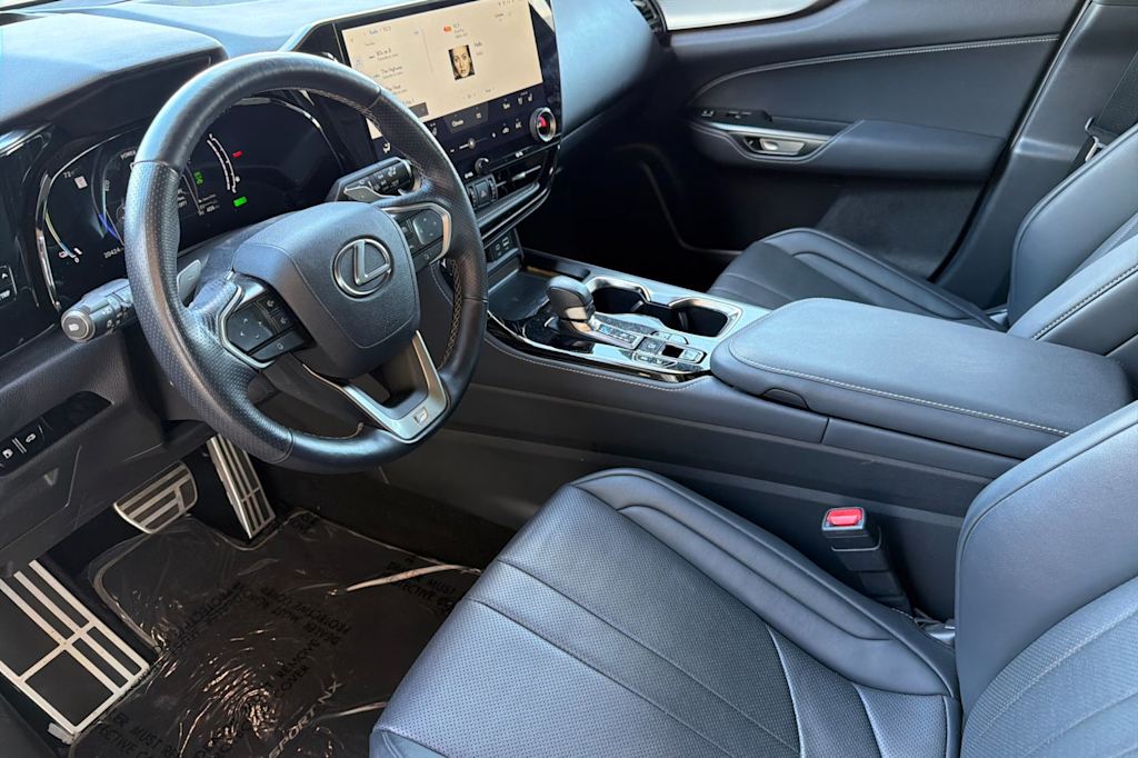 Thumbnail: 2025 Lexus ES - 9