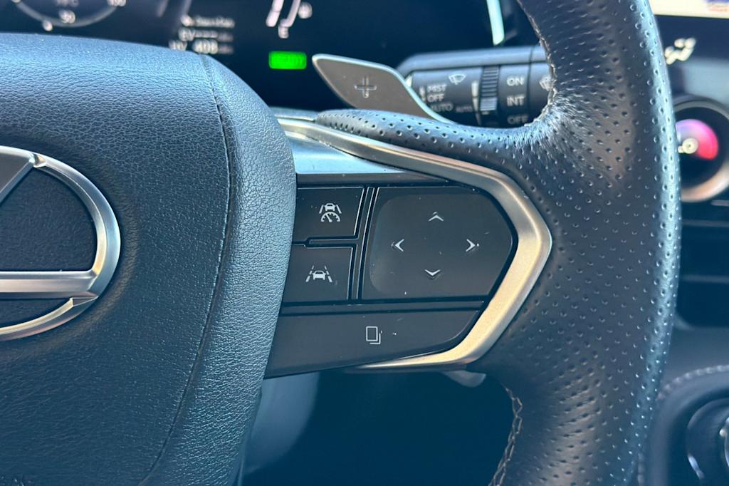 Thumbnail: 2025 Lexus ES - 31