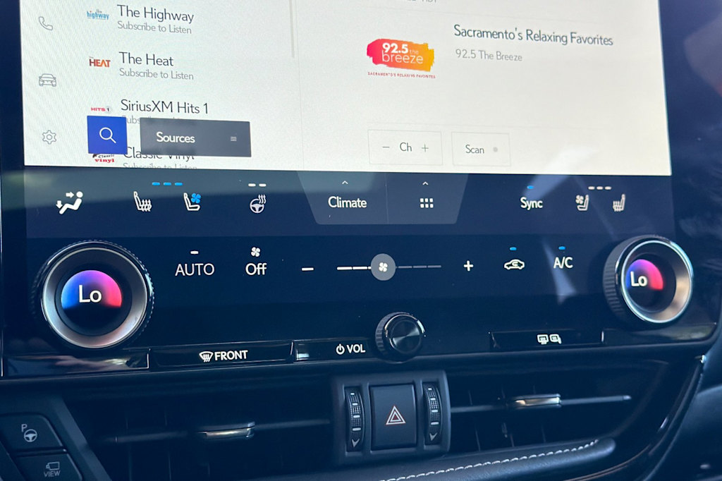 Thumbnail: 2025 Lexus ES - 27