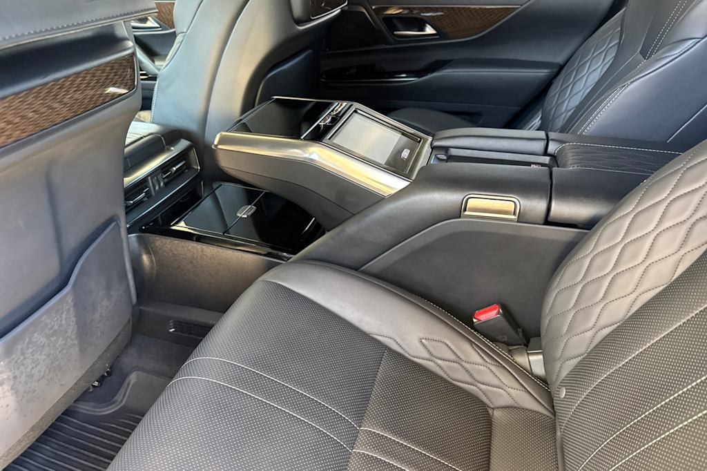 Thumbnail: 2023 Lexus LX - 18