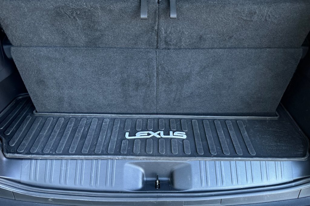 Thumbnail: 2024 Lexus ES - 16