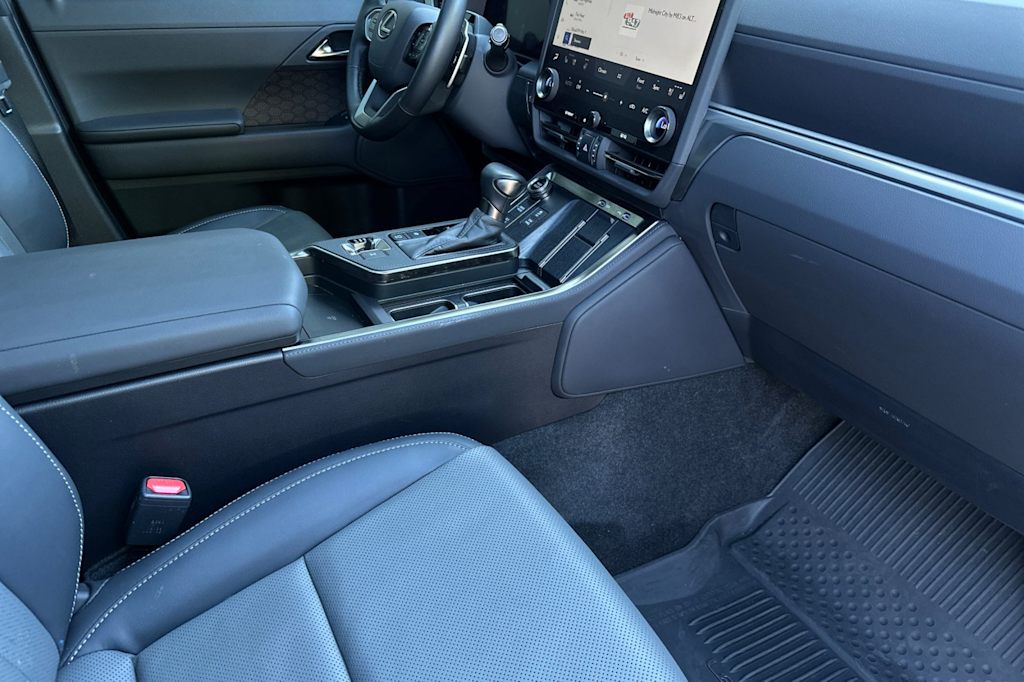 Thumbnail: 2024 Lexus ES - 12