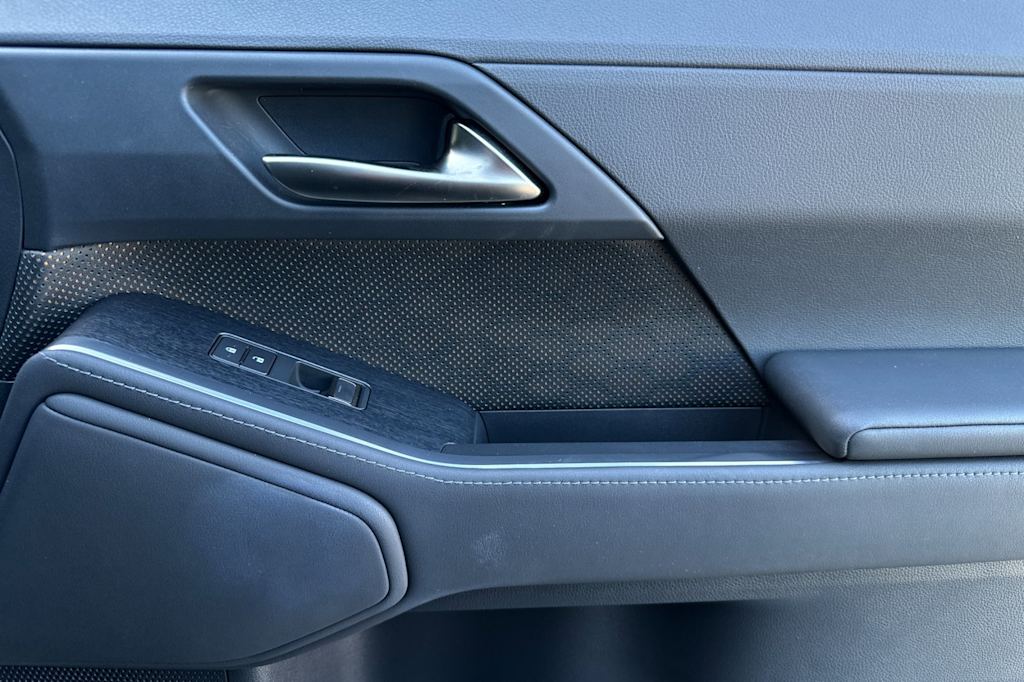 Thumbnail: 2024 Lexus ES - 26