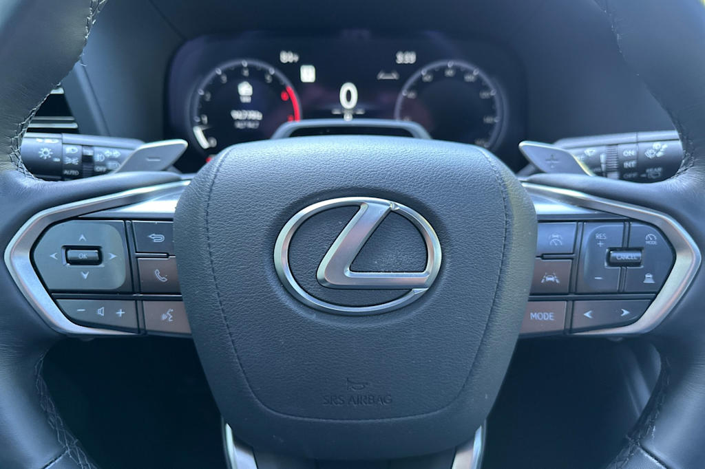 Thumbnail: 2024 Lexus ES - 30
