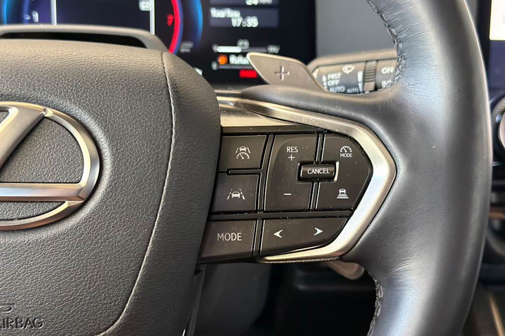 Thumbnail: 2024 Lexus ES - 31