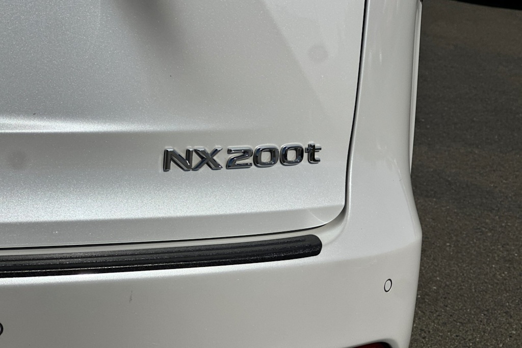 2017 Lexus NX 200t 7