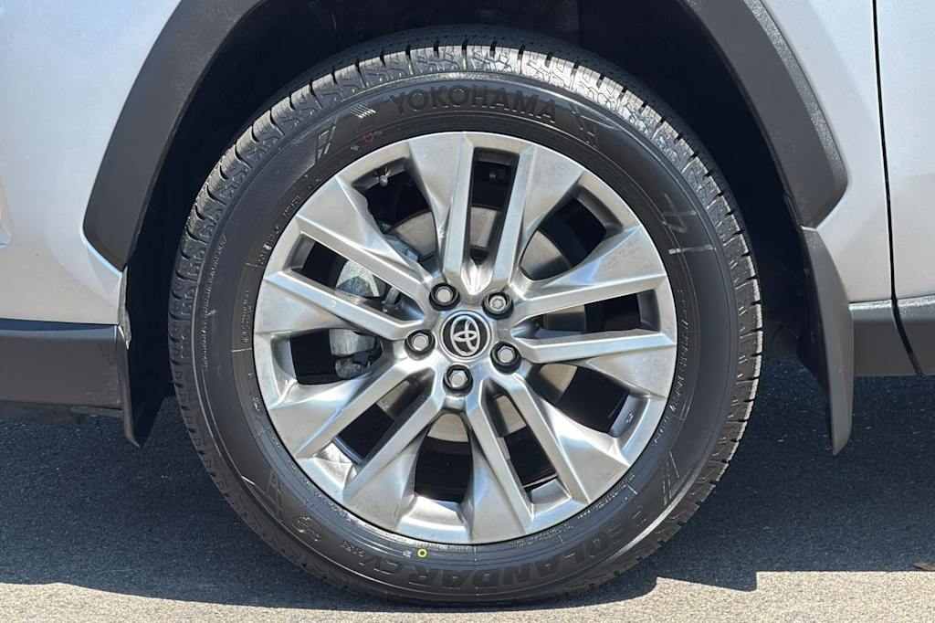 Thumbnail: 2023 Toyota RAV4 - 8