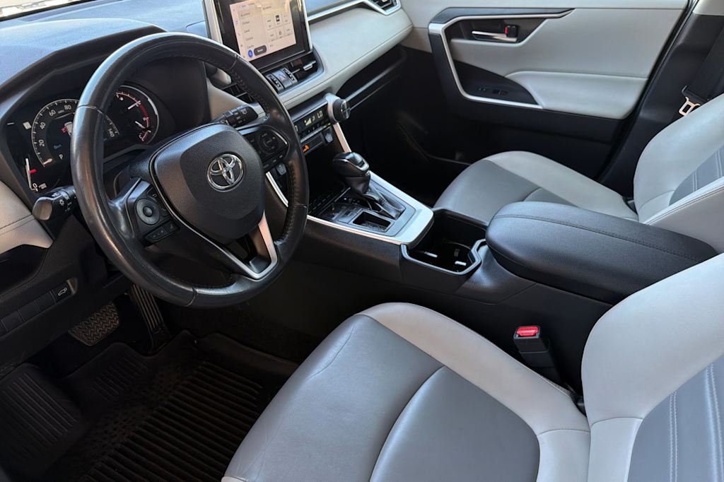 Thumbnail: 2023 Toyota RAV4 - 9