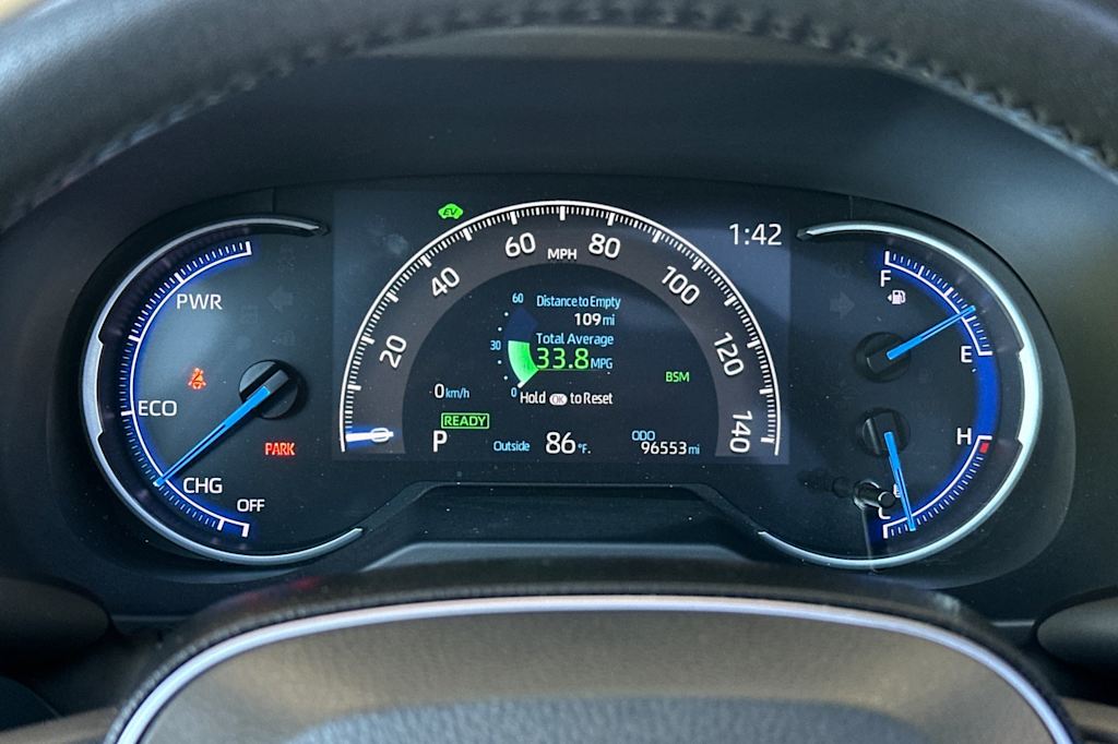 Thumbnail: 2020 Toyota RAV4 - 16