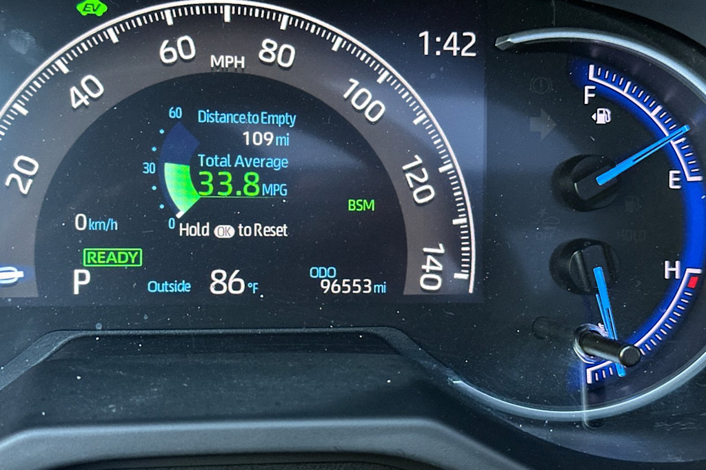 Thumbnail: 2020 Toyota RAV4 - 33