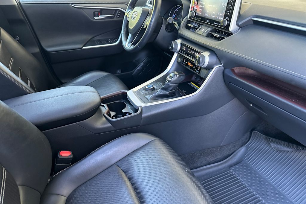 Thumbnail: 2020 Toyota RAV4 - 13