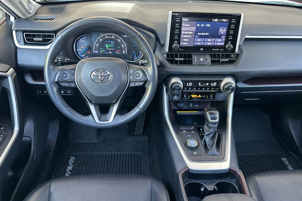 Thumbnail: 2020 Toyota RAV4 - 12