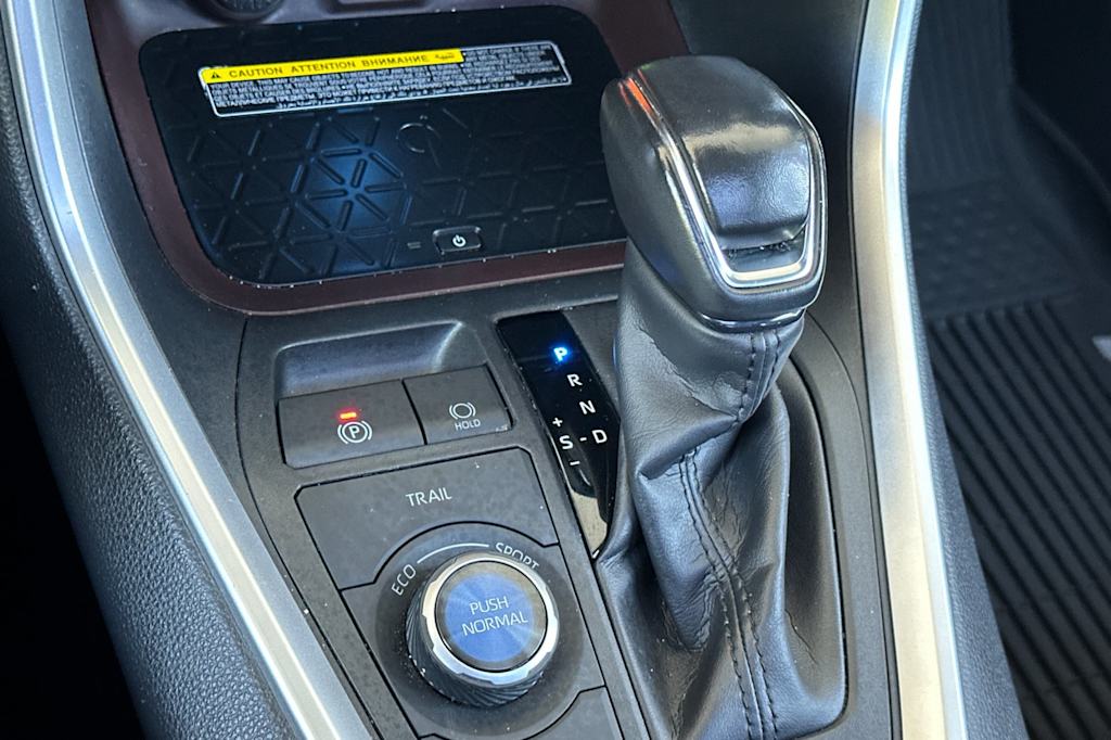 Thumbnail: 2020 Toyota RAV4 - 15