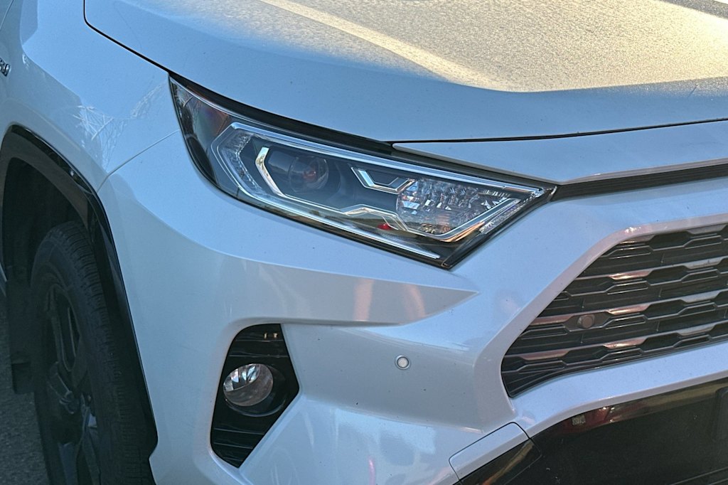 Thumbnail: 2020 Toyota RAV4 - 9