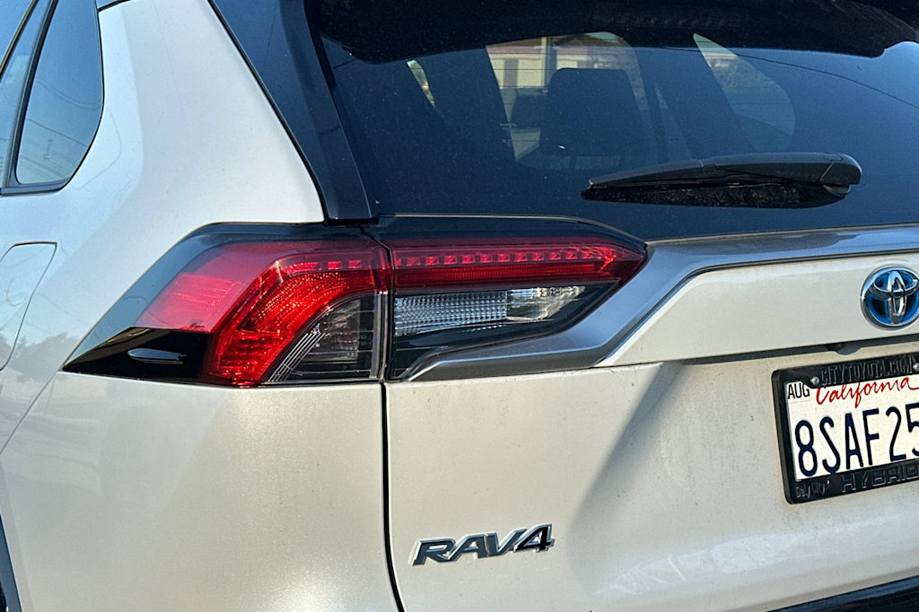 Thumbnail: 2020 Toyota RAV4 - 15