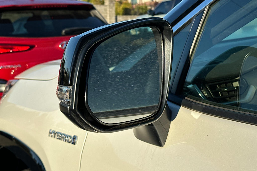 Thumbnail: 2020 Toyota RAV4 - 6