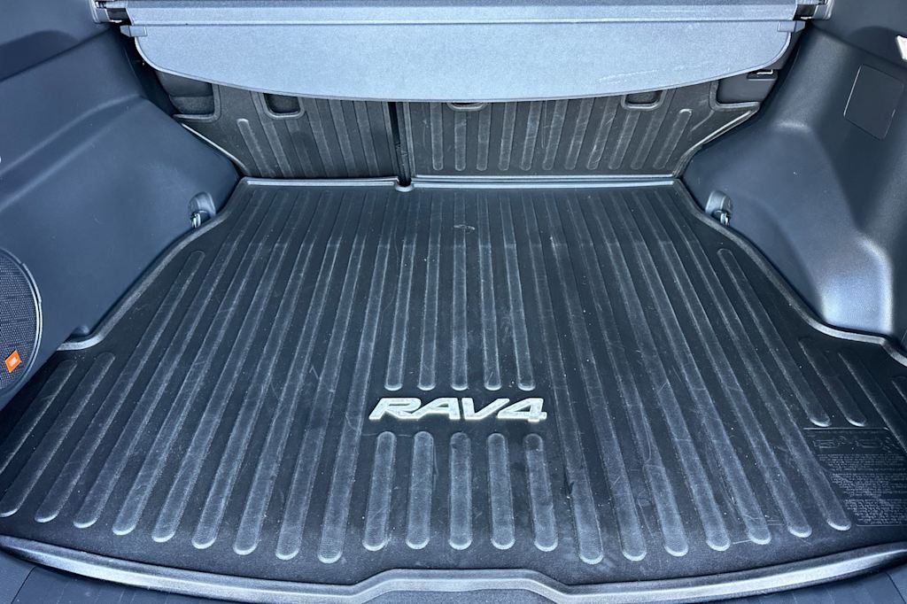 Thumbnail: 2023 Toyota RAV4 - 16