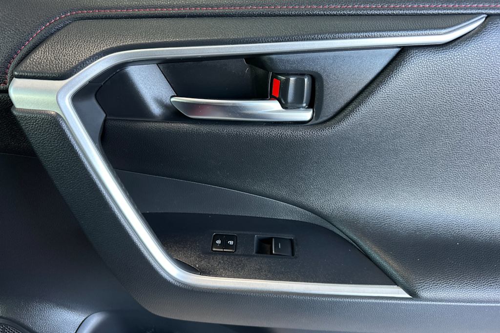 Thumbnail: 2023 Toyota RAV4 - 25