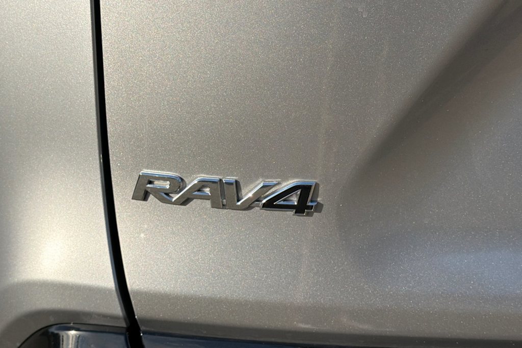 Thumbnail: 2019 Toyota RAV4 - 5