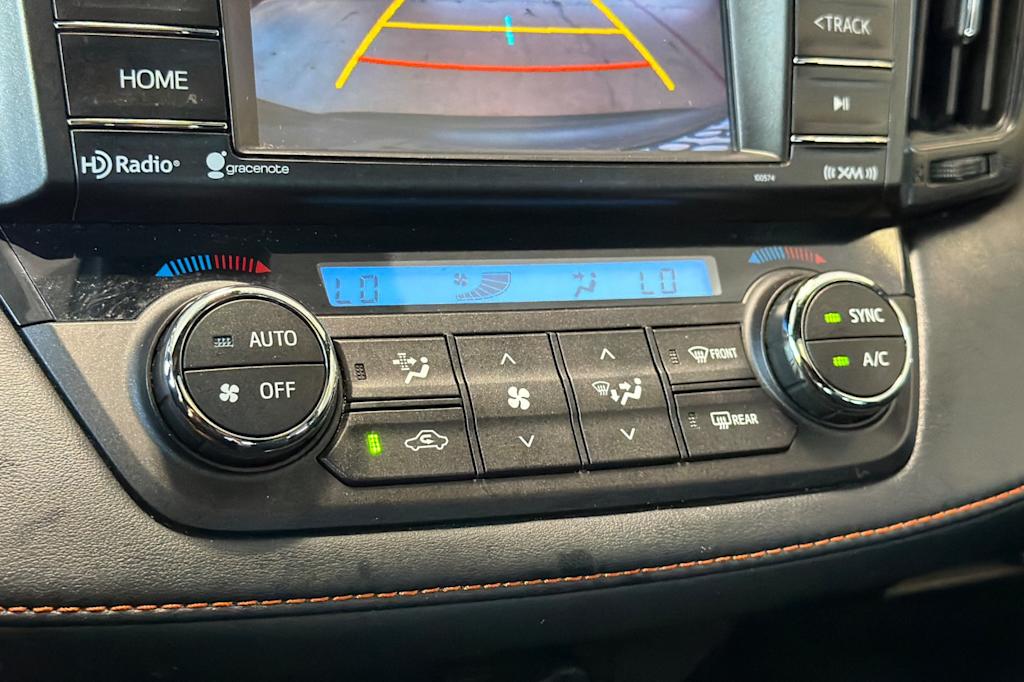 Thumbnail: 2018 Toyota RAV4 - 26