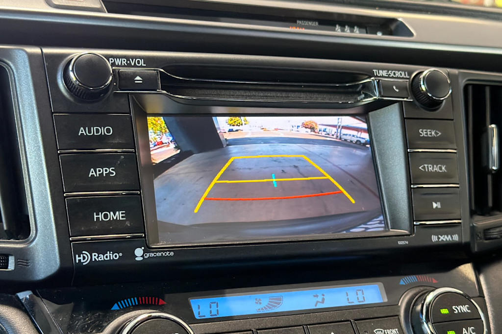 Thumbnail: 2018 Toyota RAV4 - 25