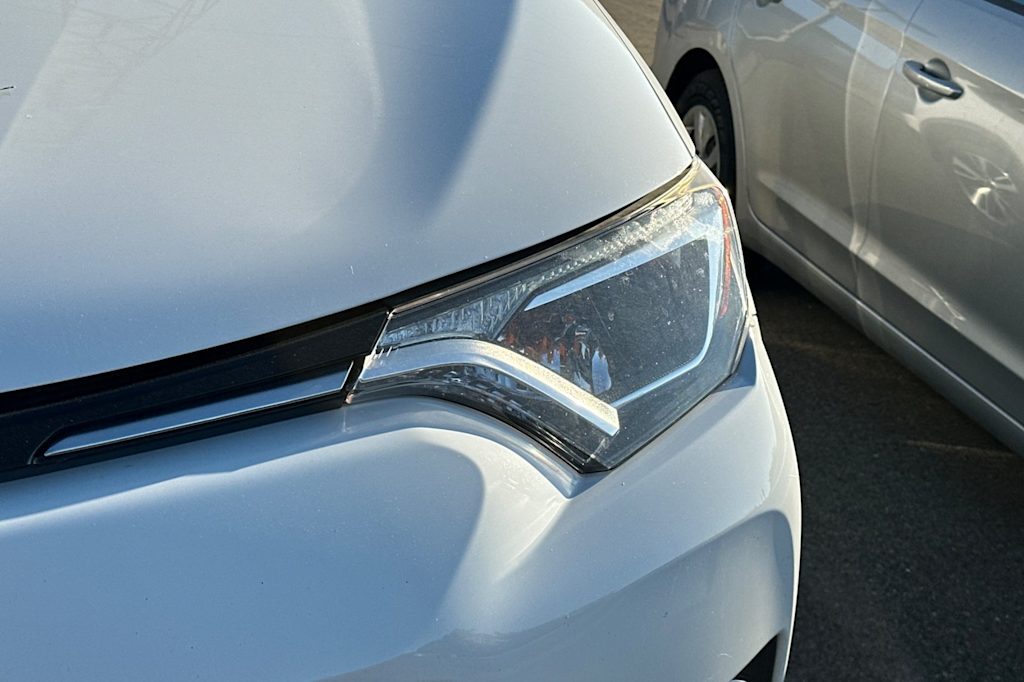 Thumbnail: 2017 Toyota RAV4 - 13
